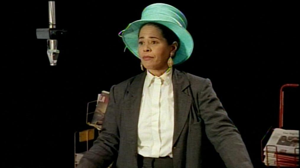 Anna Deavere Smith  Speaking Fee, Booking Agent, & Contact Info