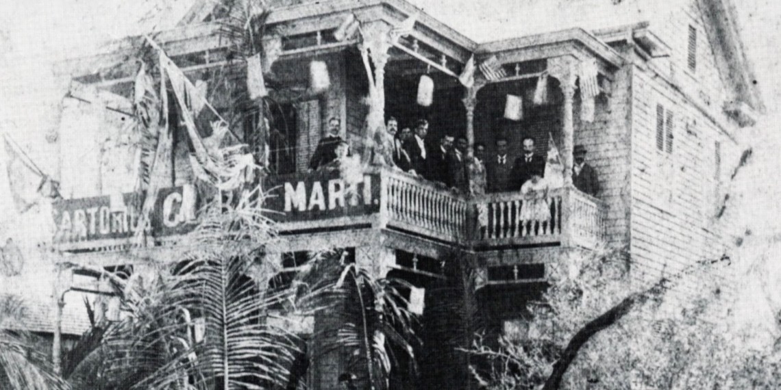 The Florida Keys: 200 Years of Paradise